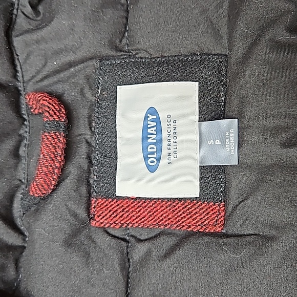 Old Navy Wool Puffer Vest with Pockets - Picture 5 of 6